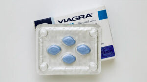 Viagra là gì? Công dụng, cách dùng và lưu ý an toàn khi sử dụng