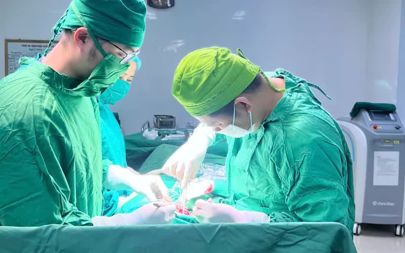 Xoắn tinh hoàn cần đến ngay cơ sở y tế